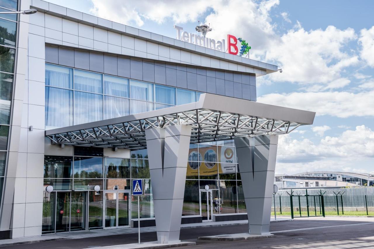 Terminal B Hotel Kyiv Exterior photo